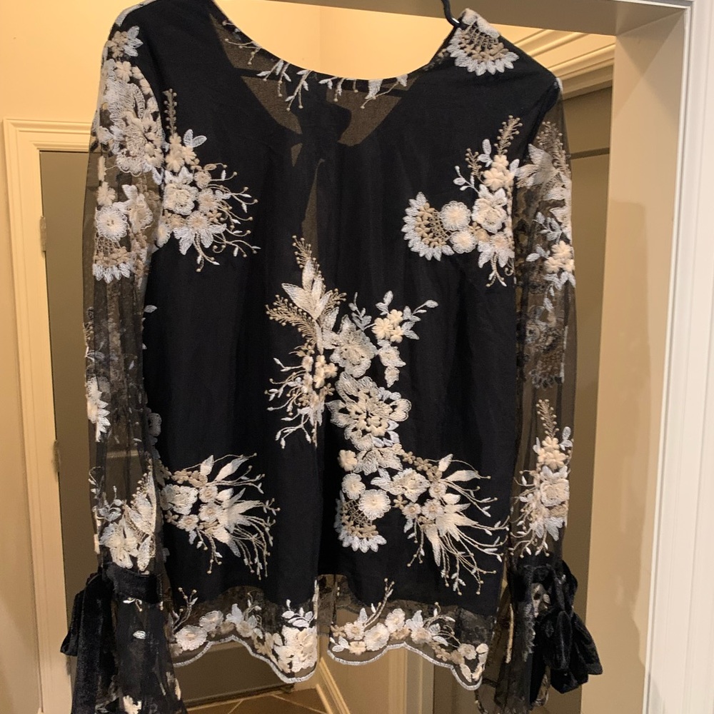 Black Floral Long-Sleeve Blouse